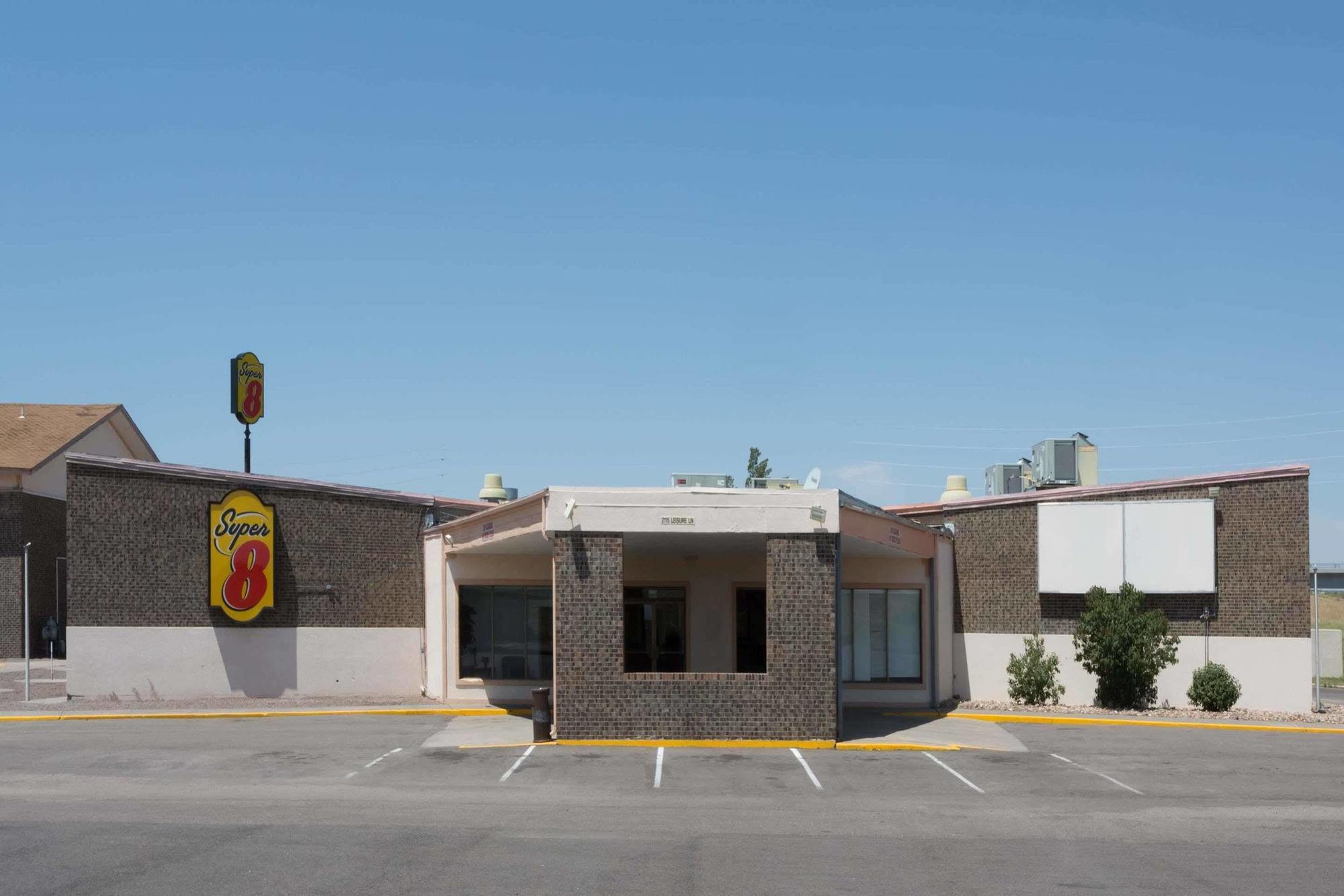 Super 8 By Wyndham Sterling Co Hotel Exterior foto