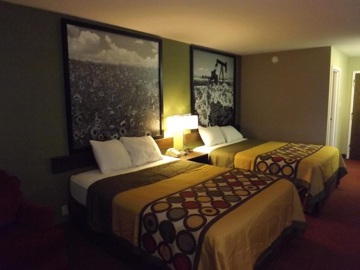 Super 8 By Wyndham Sterling Co Hotel Exterior foto